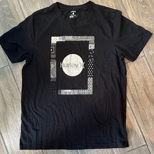 Hurley Black and Silver Graphic Tee, Size Large.